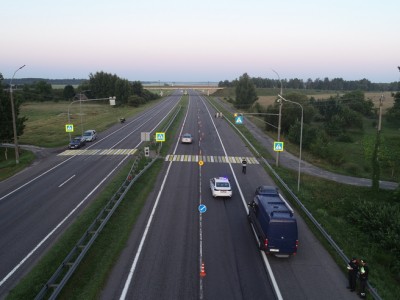 Мотоциклист на скорости 199 км/ч сбил ребенка на М1, оба погибли. В СК рассказали подробности