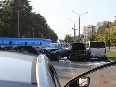 ГАИ рассказала подробности сегодняшнего ДТП на ул. Козлова в Солигорске.