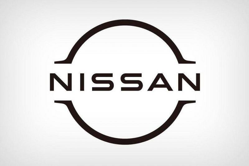 Nissan сменил фирменный логотип