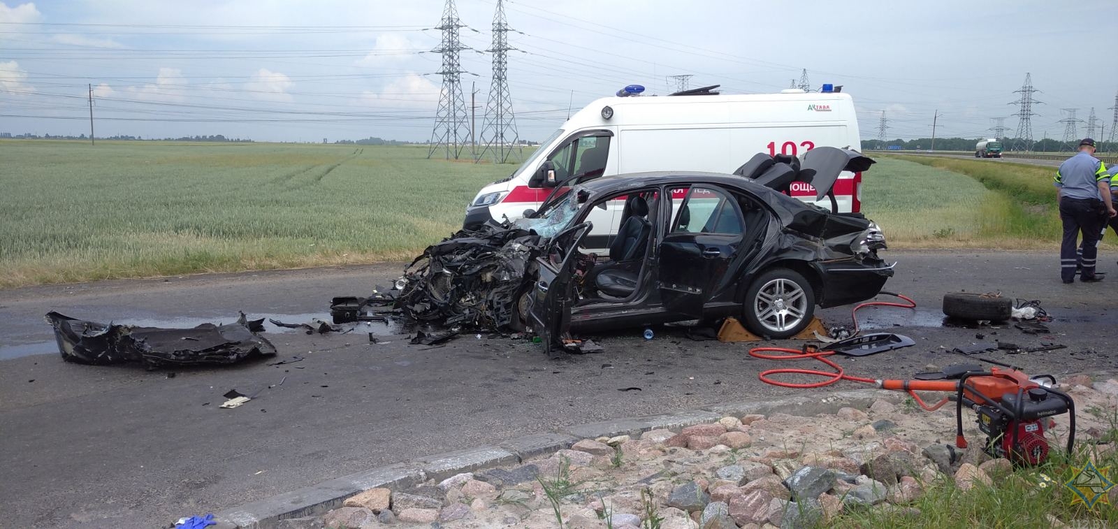 ДТП с фурой на «Лучниковской развязке»: водителю понадобилась помощь спасателей (обновлено)