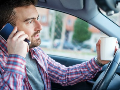Телефонные разговоры за рулём опасны! Госавтоинспекция напоминает о недопустимости телефонных разговоров за рулём!