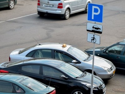 Новые ПДД. Напоминалка про парковку и электромобили